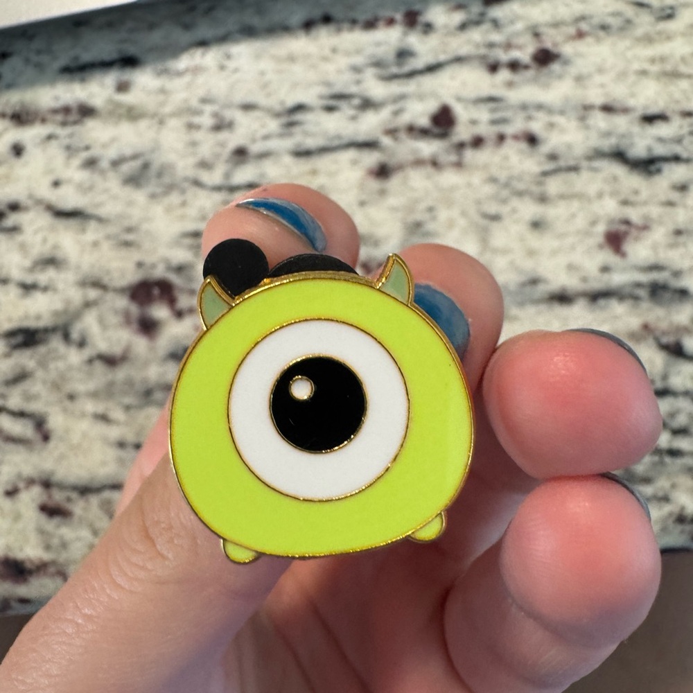 Mike pin